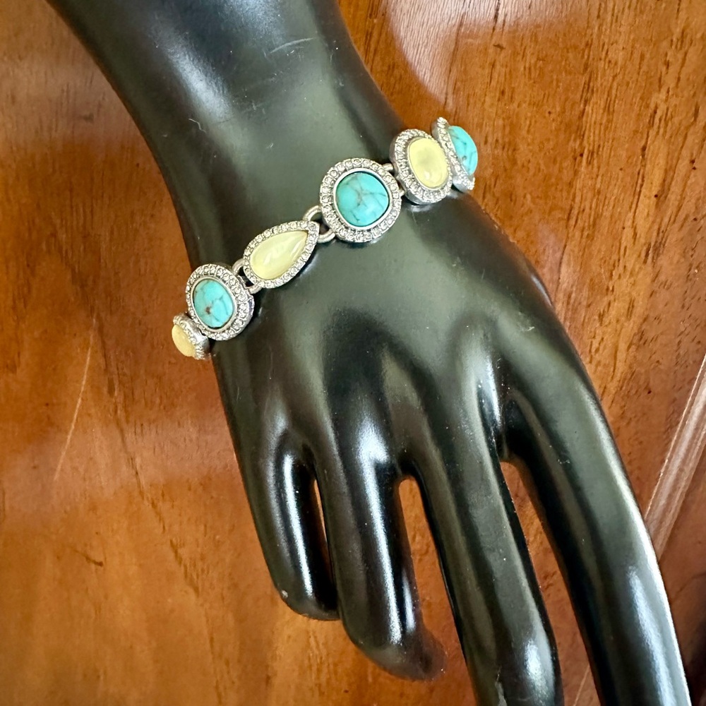 Lucky Brand Floral Bracelet Turquoise and mother of  pear  Silvertone